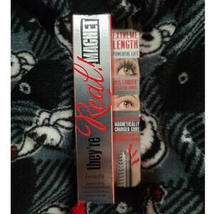 Benefit They're Real Magnet Lengthening Mascara - .32 oz - NEW